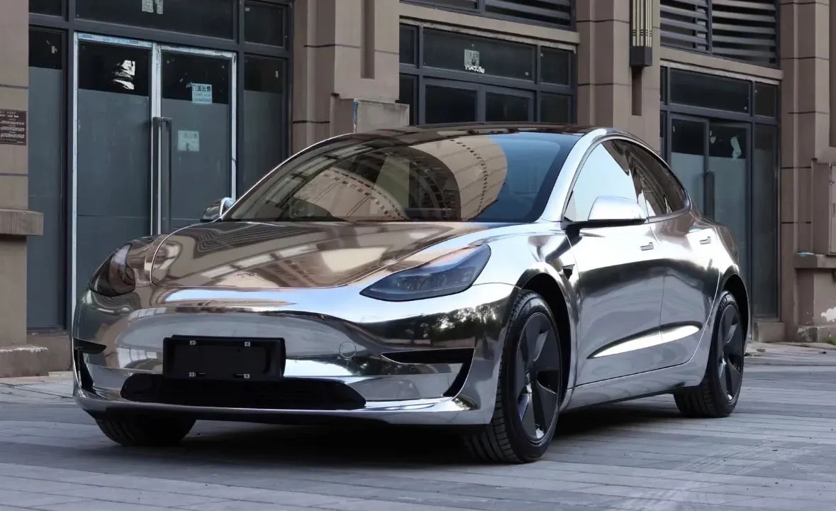 Mirror Chrome Silver Vinyl Wrap